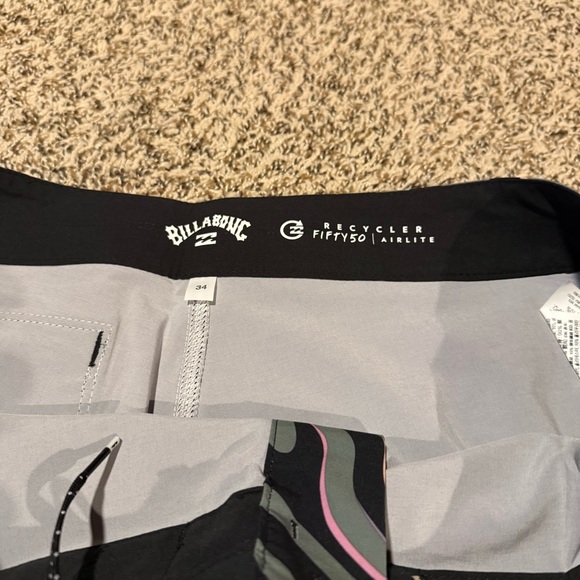 Billabong Black and Green Airlite Patterned Board Shorts - Picture 4 of 7